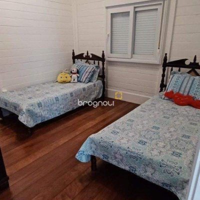 Casa com 360m², 3 quartos (sendo 2 suítes), 2 garagens, no bairro Vargem Grande em Florianópolis