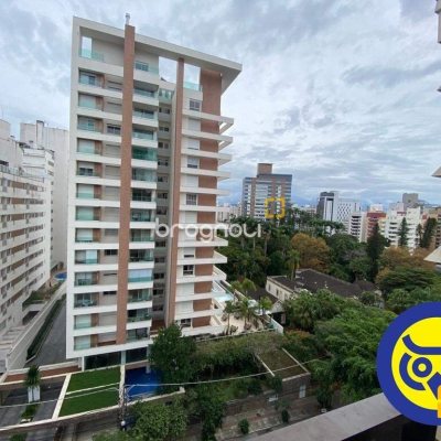 Apartamento com 214m², 3 quartos (sendo 3 suítes), 2 garagens, no bairro Centro em Florianópolis