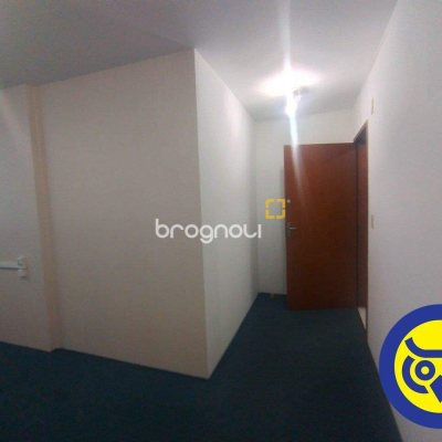 Sala com 49m², 1 garagem, no bairro Centro em Florianópolis