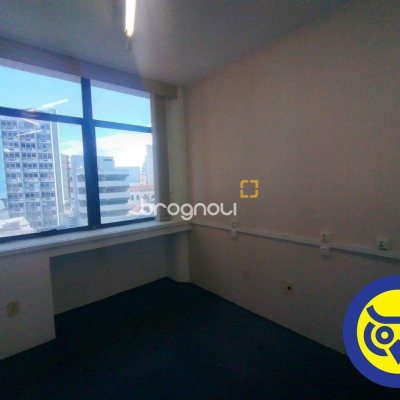 Sala com 49m², 1 garagem, no bairro Centro em Florianópolis