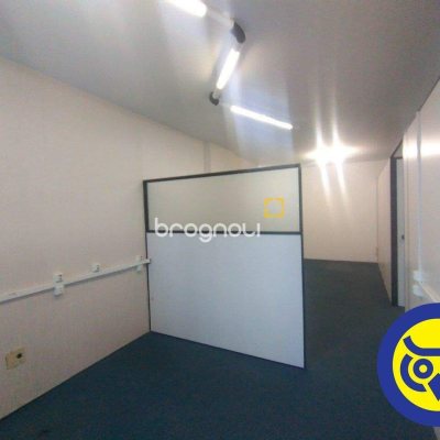 Sala com 49m², 1 garagem, no bairro Centro em Florianópolis