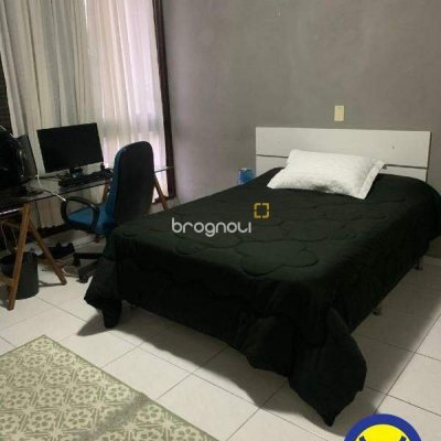 Casa com 257m², 3 quartos (sendo 1 suíte), 1 garagem, no bairro Itaguaçu em Florianópolis