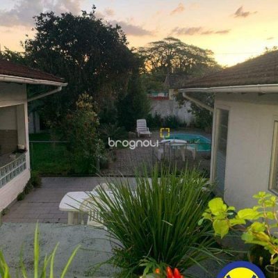 Casa com 257m², 3 quartos (sendo 1 suíte), 1 garagem, no bairro Itaguaçu em Florianópolis
