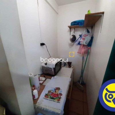 Sala com 32m², no bairro Centro em Florianópolis