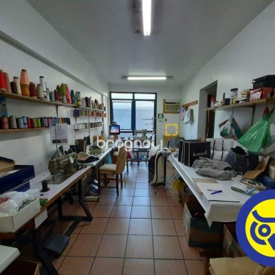 Sala com 32m², no bairro Centro em Florianópolis