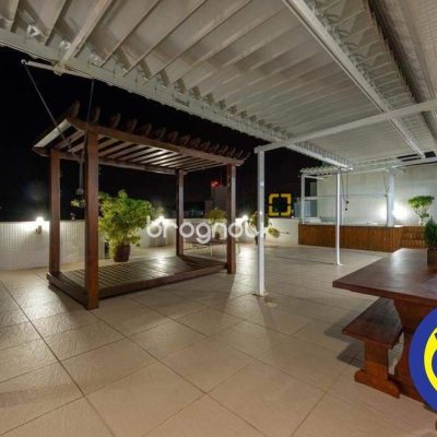Cobertura com 265m², 3 quartos (sendo 3 suítes), 2 garagens, no bairro Cachoeira do Bom Jesus em Florianópolis
