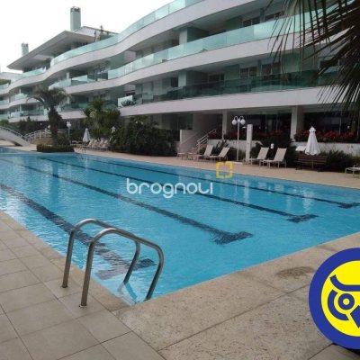 Cobertura com 265m², 3 quartos (sendo 3 suítes), 2 garagens, no bairro Cachoeira do Bom Jesus em Florianópolis