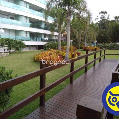 Cobertura com 265m², 3 quartos (sendo 3 suítes), 2 garagens, no bairro Cachoeira do Bom Jesus em Florianópolis