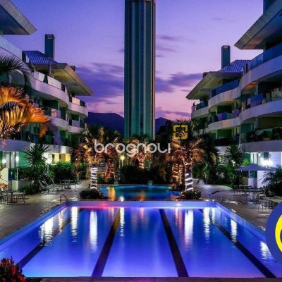 Cobertura com 265m², 3 quartos (sendo 3 suítes), 2 garagens, no bairro Cachoeira do Bom Jesus em Florianópolis