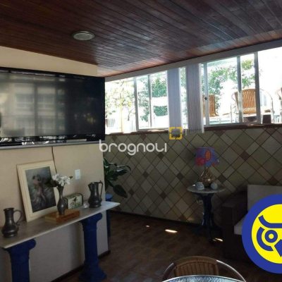 Cobertura com 360m², 5 quartos (sendo 3 suítes), 3 garagens, no bairro Centro em Florianópolis
