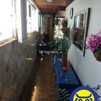 Cobertura com 360m², 5 quartos (sendo 3 suítes), 3 garagens, no bairro Centro em Florianópolis