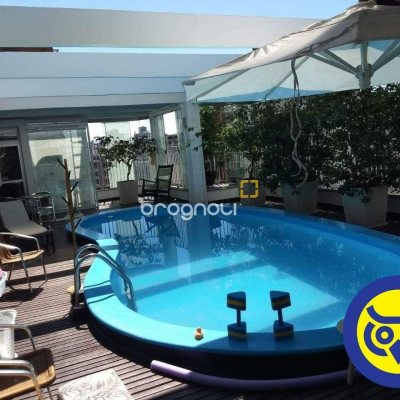 Cobertura com 360m², 5 quartos (sendo 3 suítes), 3 garagens, no bairro Centro em Florianópolis