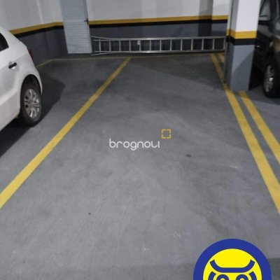 Sala com 30m², 2 garagens, no bairro Centro em Florianópolis