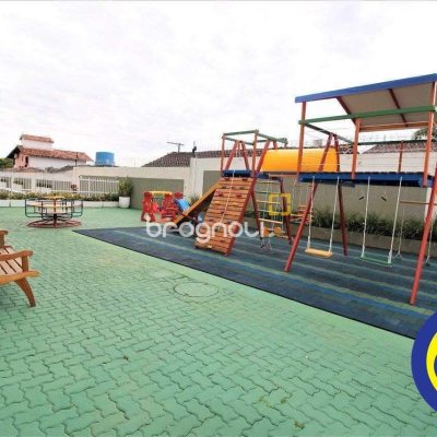 Apartamento com 168m², 4 quartos (sendo 3 suítes), 2 garagens, no bairro Cacupé em Florianópolis