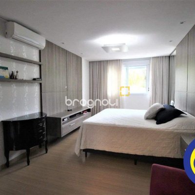 Apartamento com 168m², 4 quartos (sendo 3 suítes), 2 garagens, no bairro Cacupé em Florianópolis
