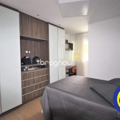 Apartamento com 168m², 4 quartos (sendo 3 suítes), 2 garagens, no bairro Cacupé em Florianópolis