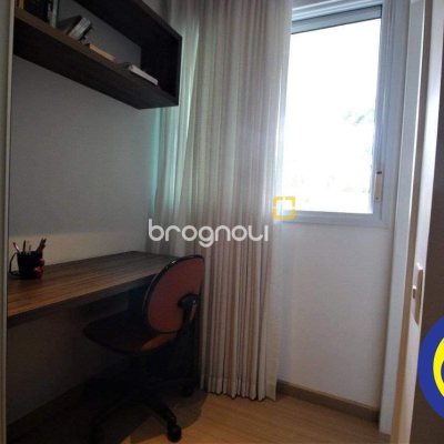 Apartamento com 168m², 4 quartos (sendo 3 suítes), 2 garagens, no bairro Cacupé em Florianópolis