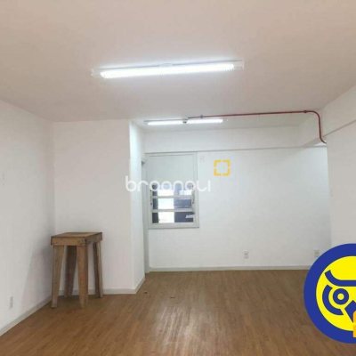 Sala com 34m², no bairro Centro em Florianópolis