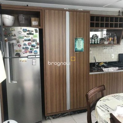Apartamento com 274m², 3 quartos (sendo 1 suíte), 1 garagem, no bairro Centro em Florianópolis