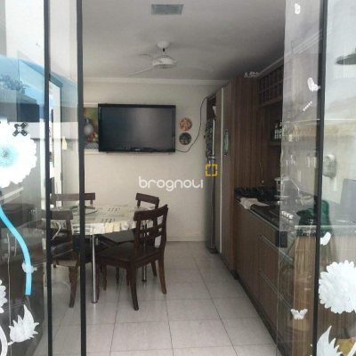 Apartamento com 274m², 3 quartos (sendo 1 suíte), 1 garagem, no bairro Centro em Florianópolis