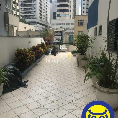 Apartamento com 274m², 3 quartos (sendo 1 suíte), 1 garagem, no bairro Centro em Florianópolis