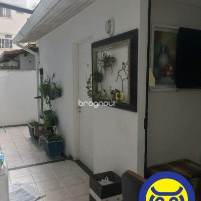 Apartamento com 274m², 3 quartos (sendo 1 suíte), 1 garagem, no bairro Centro em Florianópolis