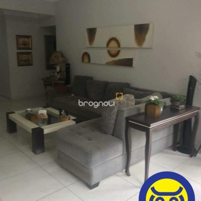 Apartamento com 274m², 3 quartos (sendo 1 suíte), 1 garagem, no bairro Centro em Florianópolis