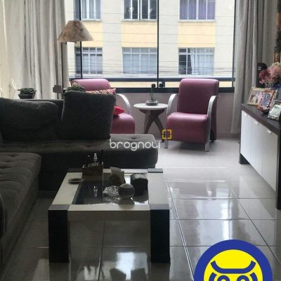 Apartamento com 274m², 3 quartos (sendo 1 suíte), 1 garagem, no bairro Centro em Florianópolis