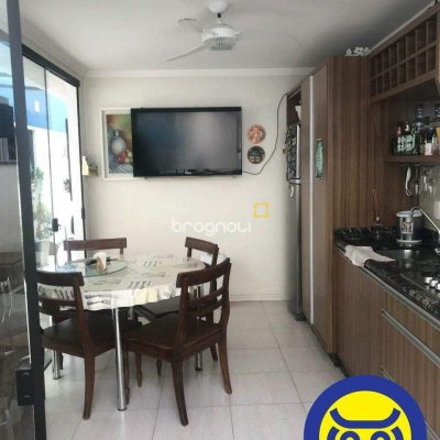 Apartamento com 274m², 3 quartos (sendo 1 suíte), 1 garagem, no bairro Centro em Florianópolis