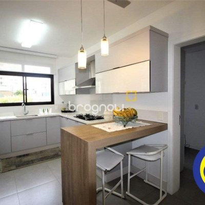 Apartamento com 236m², 3 quartos (sendo 2 suítes), 2 garagens, no bairro Agronômica em Florianópolis