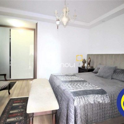 Apartamento com 236m², 3 quartos (sendo 2 suítes), 2 garagens, no bairro Agronômica em Florianópolis