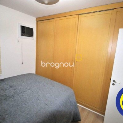 Apartamento com 236m², 3 quartos (sendo 2 suítes), 2 garagens, no bairro Agronômica em Florianópolis