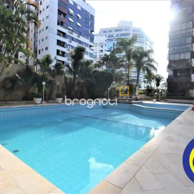 Apartamento com 236m², 3 quartos (sendo 2 suítes), 2 garagens, no bairro Agronômica em Florianópolis
