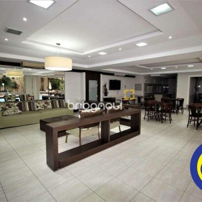 Apartamento com 236m², 3 quartos (sendo 2 suítes), 2 garagens, no bairro Agronômica em Florianópolis