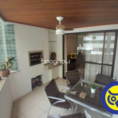 Apartamento com 109m², 4 quartos (sendo 1 suíte), 2 garagens, no bairro João Paulo em Florianópolis