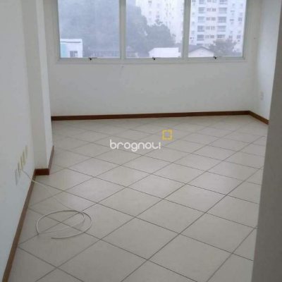 Sala com 23m², 1 garagem, no bairro Trindade em Florianópolis