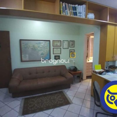 Sala com 49m², no bairro Centro em Florianópolis