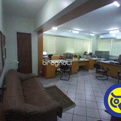 Sala com 49m², no bairro Centro em Florianópolis