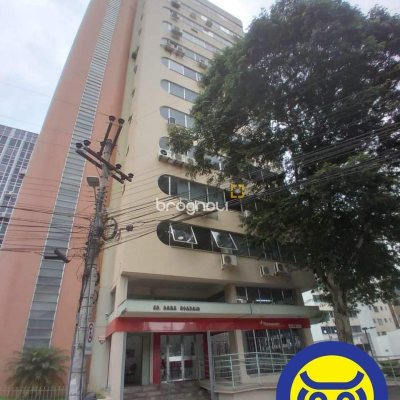 Sala com 49m², no bairro Centro em Florianópolis