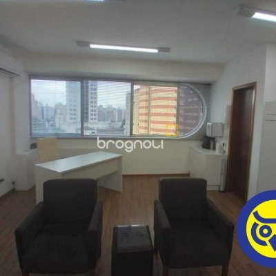 Sala com 36m², no bairro Centro em Florianópolis