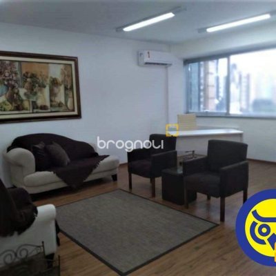 Sala com 36m², no bairro Centro em Florianópolis