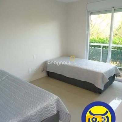Apartamento com 258m², 4 quartos (sendo 4 suítes), 3 garagens, no bairro Cachoeira do Bom Jesus em Florianópolis