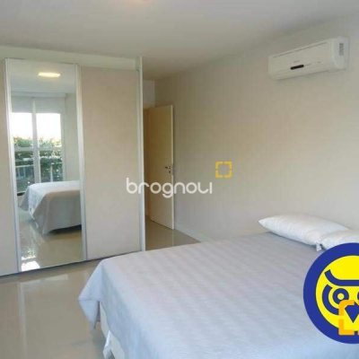 Apartamento com 258m², 4 quartos (sendo 4 suítes), 3 garagens, no bairro Cachoeira do Bom Jesus em Florianópolis