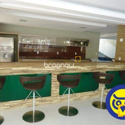 Apartamento com 258m², 4 quartos (sendo 4 suítes), 3 garagens, no bairro Cachoeira do Bom Jesus em Florianópolis