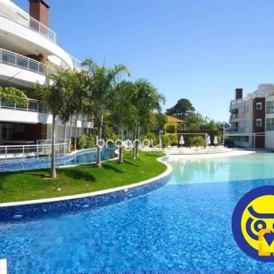 Apartamento com 258m², 4 quartos (sendo 4 suítes), 3 garagens, no bairro Cachoeira do Bom Jesus em Florianópolis