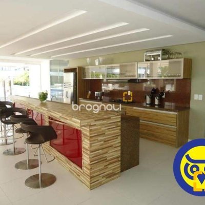 Apartamento com 258m², 4 quartos (sendo 4 suítes), 3 garagens, no bairro Cachoeira do Bom Jesus em Florianópolis
