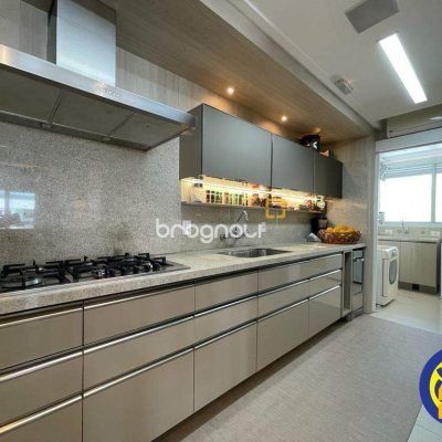 Apartamento com 138m², 3 quartos (sendo 3 suítes), 3 garagens, no bairro Cachoeira do Bom Jesus em Florianópolis