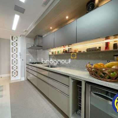 Apartamento com 138m², 3 quartos (sendo 3 suítes), 3 garagens, no bairro Cachoeira do Bom Jesus em Florianópolis