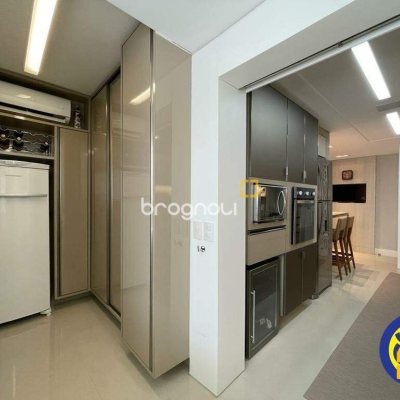 Apartamento com 138m², 3 quartos (sendo 3 suítes), 3 garagens, no bairro Cachoeira do Bom Jesus em Florianópolis