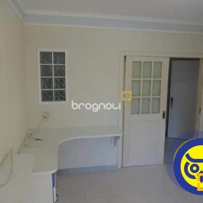 Sala com 47m², no bairro Centro em Florianópolis